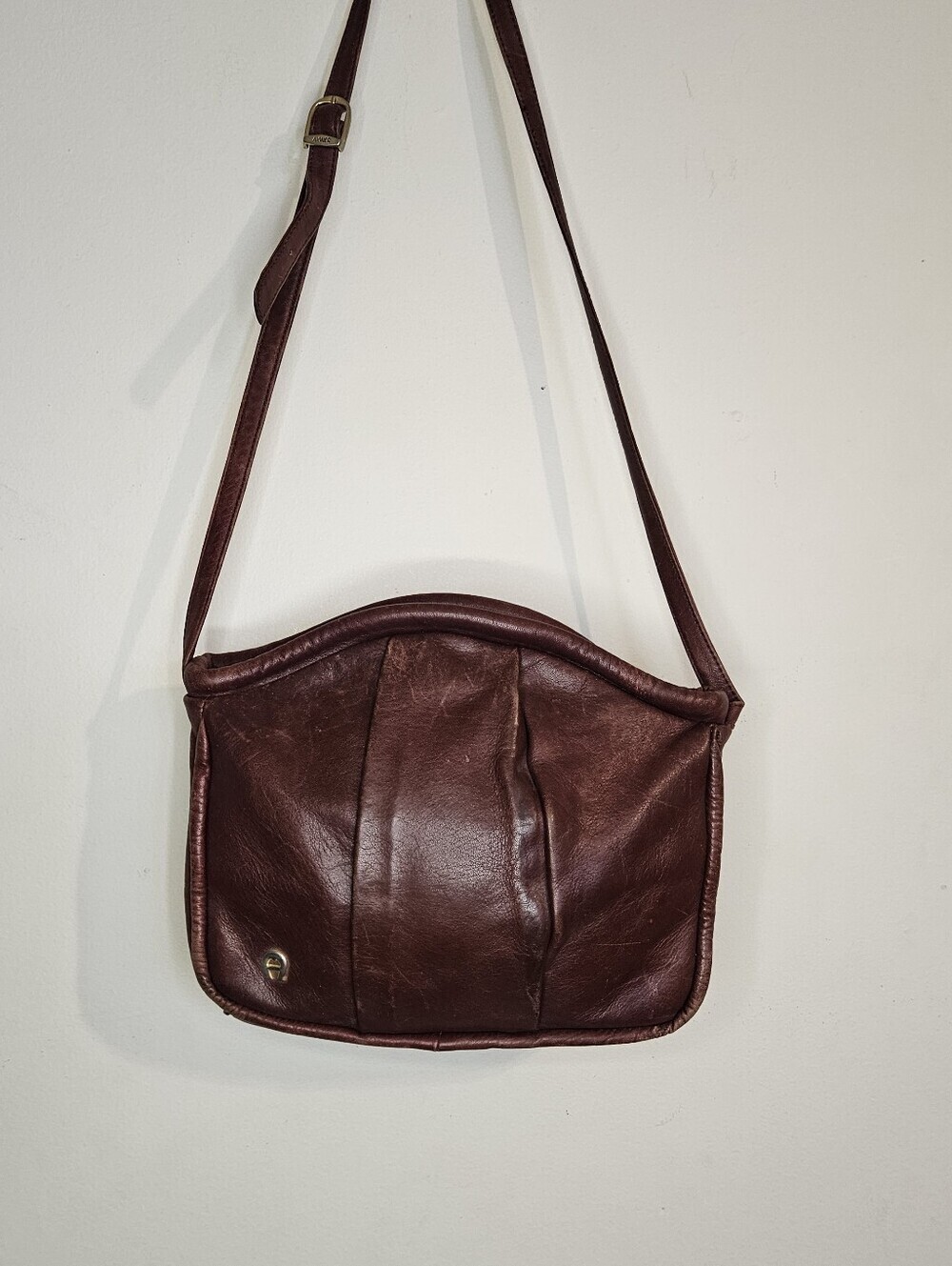Etienne Aigner Vintage Dark Burgundy Leather 3-Compartment ShoulderCrossbody Bag